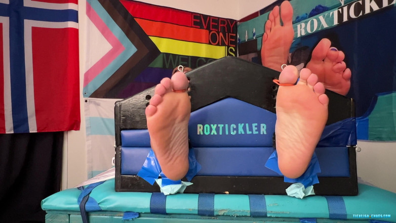 Ticklish Chubs: Primeira vez de Oscar gordo