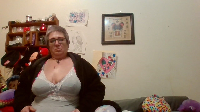 krazykristin: Velká prsa v tvé tváři můžeš stříkat