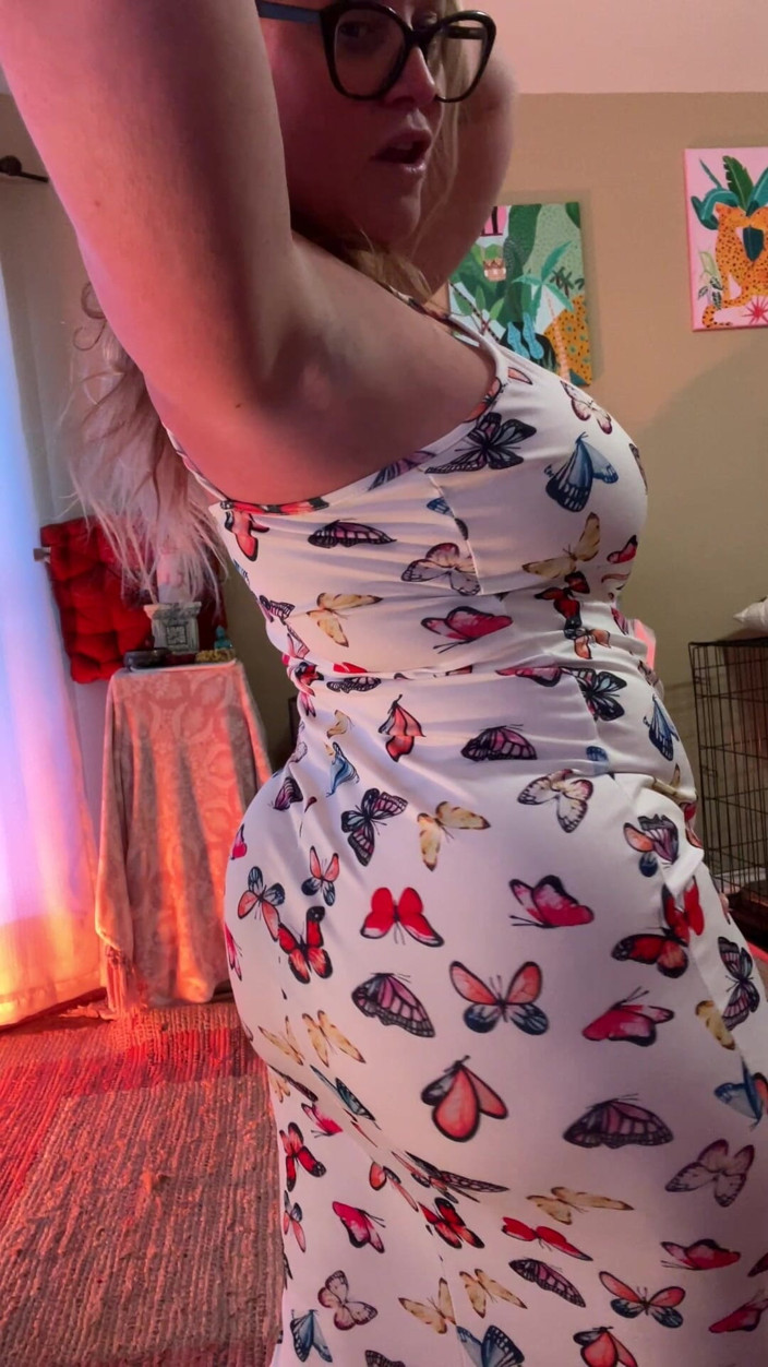 Siren XXX Studios: Sundress Try on with a Little Booty Shaking