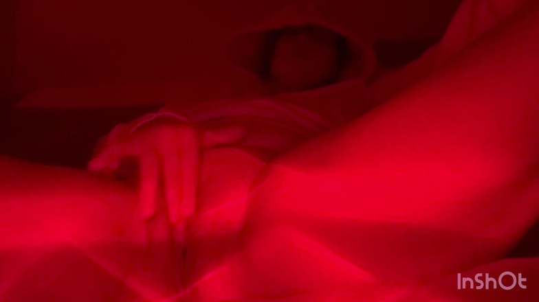 KapkanAruniCouple: 小继妹准备她的阴部。