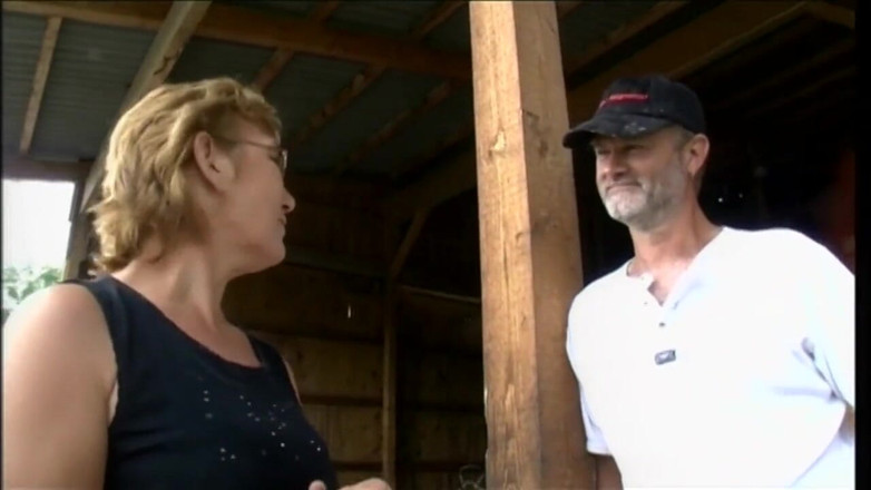 Ugly but HOT: Boer raakt een rijpe vrouw van de stad aan