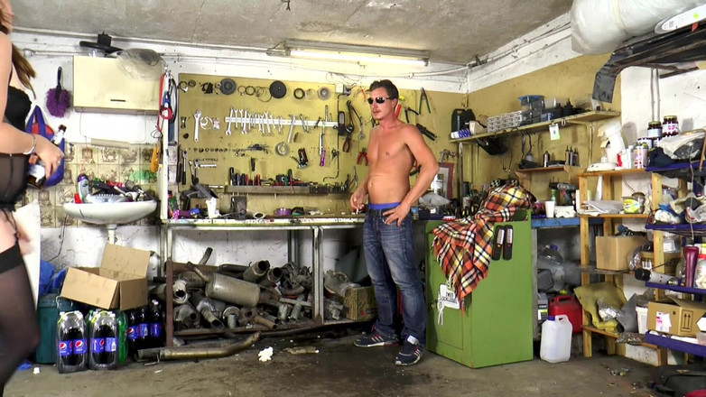 German Full Movies: Kırmızı Iç Çamaşırlı Edepsiz Çifte Sikiş