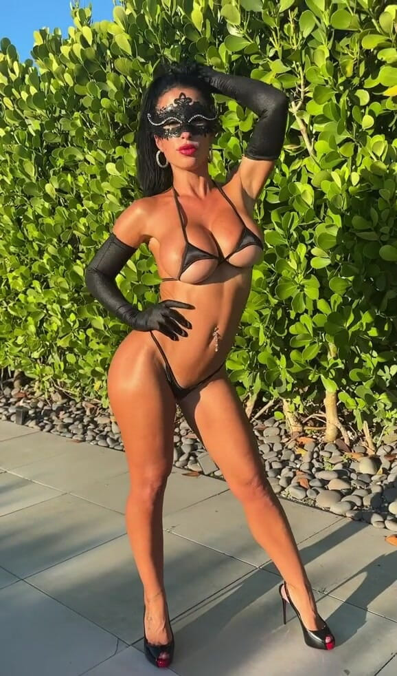 Miss Lexa: Elegancka, ale zdzirowata