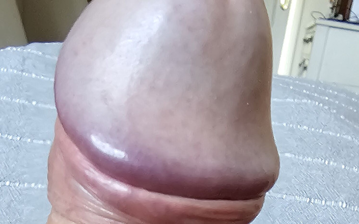 Pellefnatt: Mi sdraio sul divano e sogno un buco bagnato