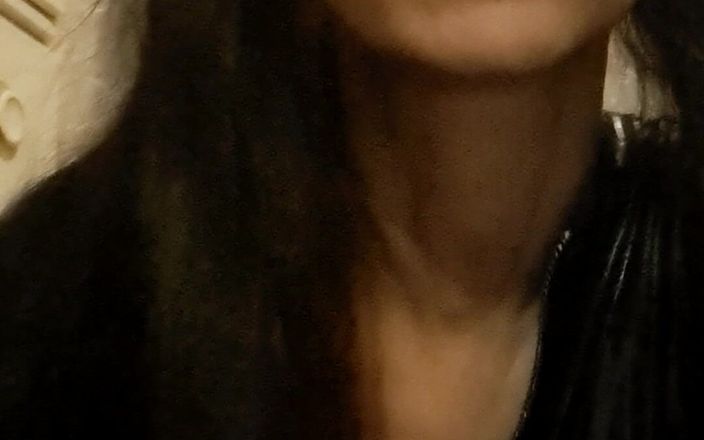 PandoraSG: Affirmation de l’humiliation - je suis meilleur que ta copine