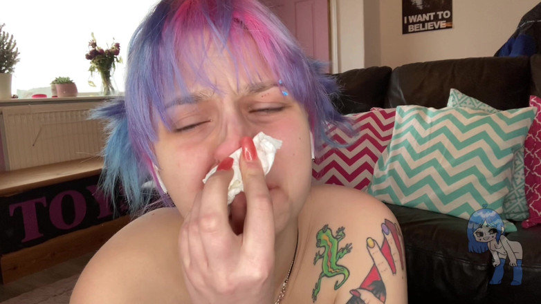 Alice Bean: Nose Blowing Snot and Sneezing