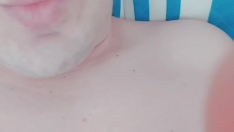 Kitty_Cross: Carino sissy solo