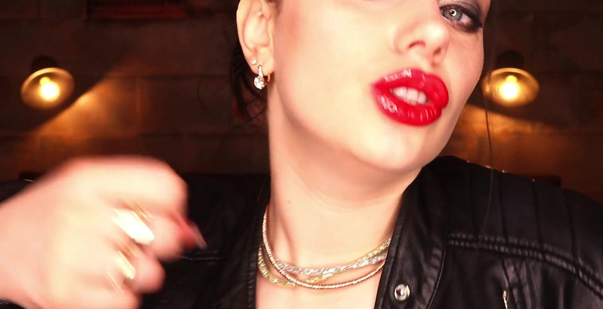 Goddess Misha Goldy: Mi deseo de tragar leche