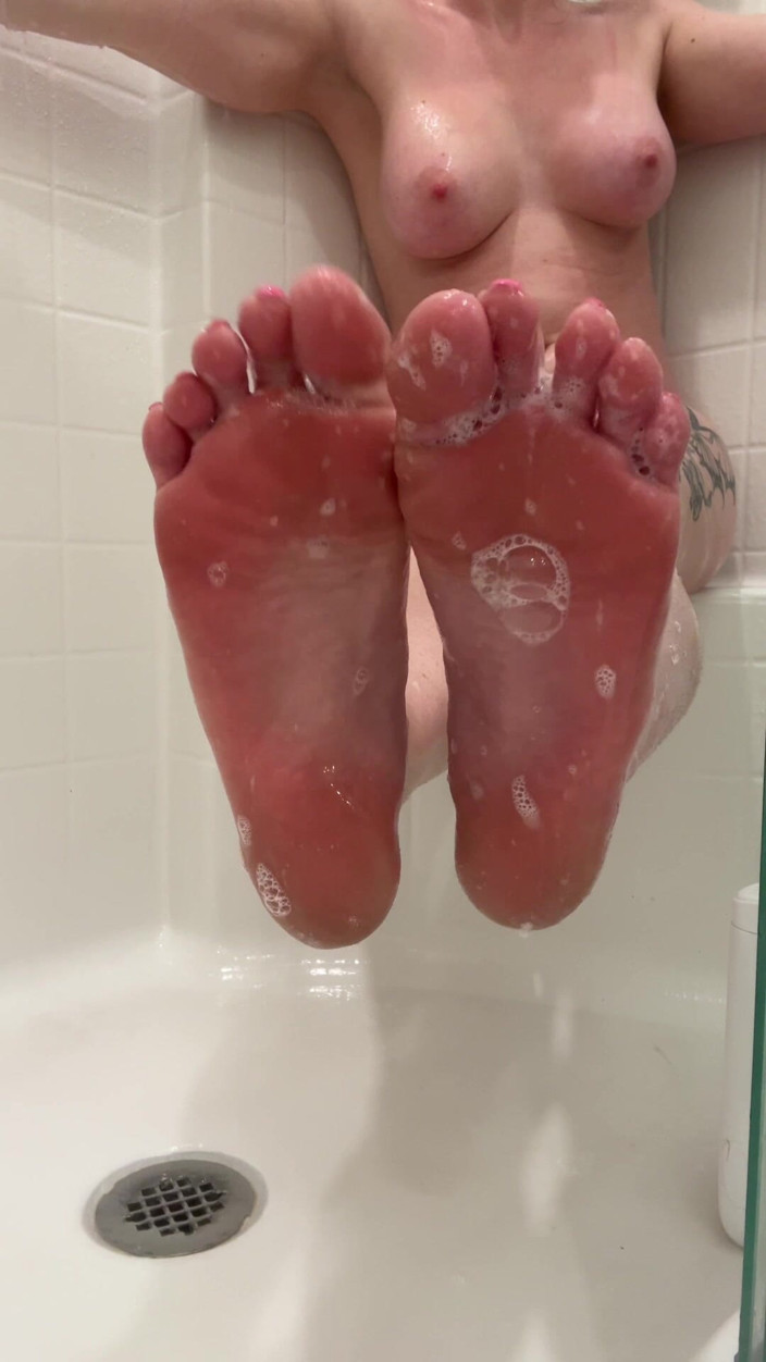 Naughty Talulah: Solo wielbienie stóp