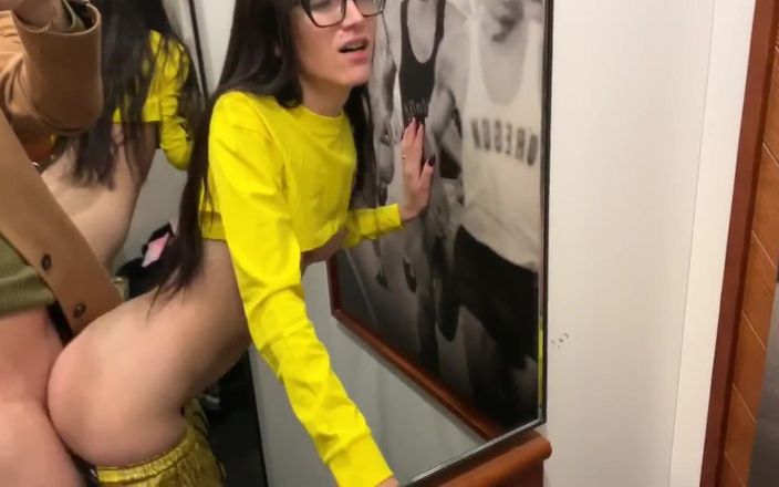 Horny 69 rabbits: Risky Fuck and Blowjob in the Fitting Room of the...