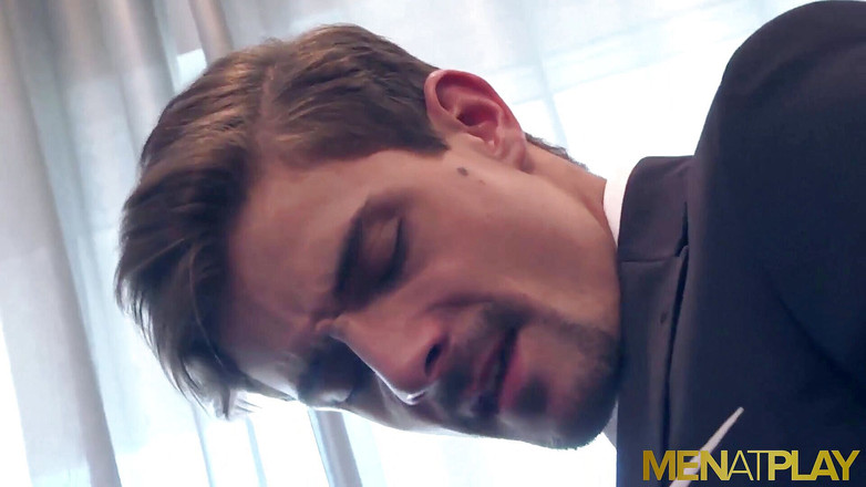 Menat Play: MENATPLAY - Svalnatý Dato Foland stříká do pusy Carter Dane