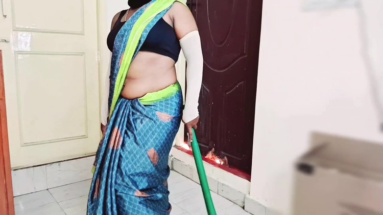 Dreamer Nite69: Tamil Clear Audio- Maid Sex with House Owner