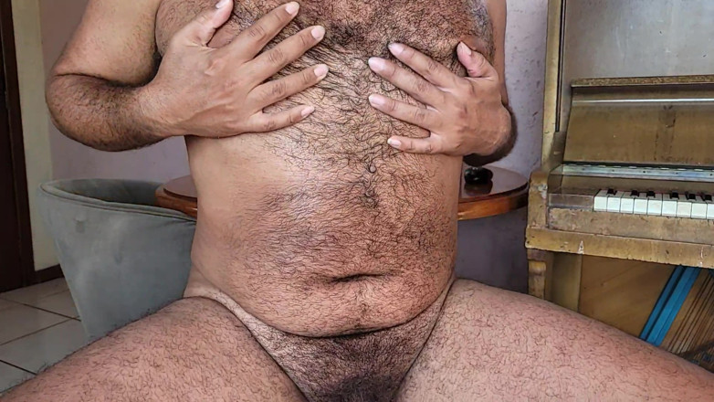 Luksmen1: Hairy Bear Full Body Tease