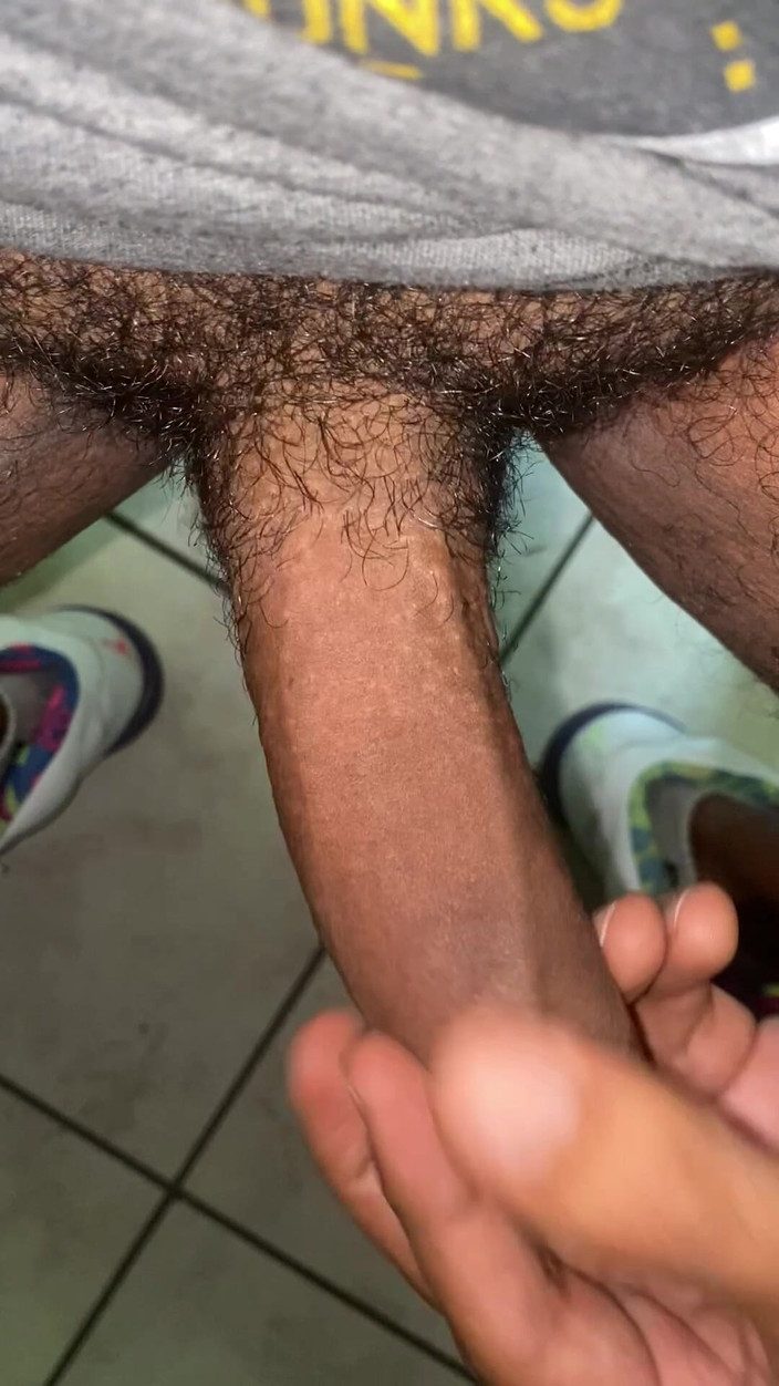 KING_TiBURON: Ngocok kontol sambil pakai bel air jordans