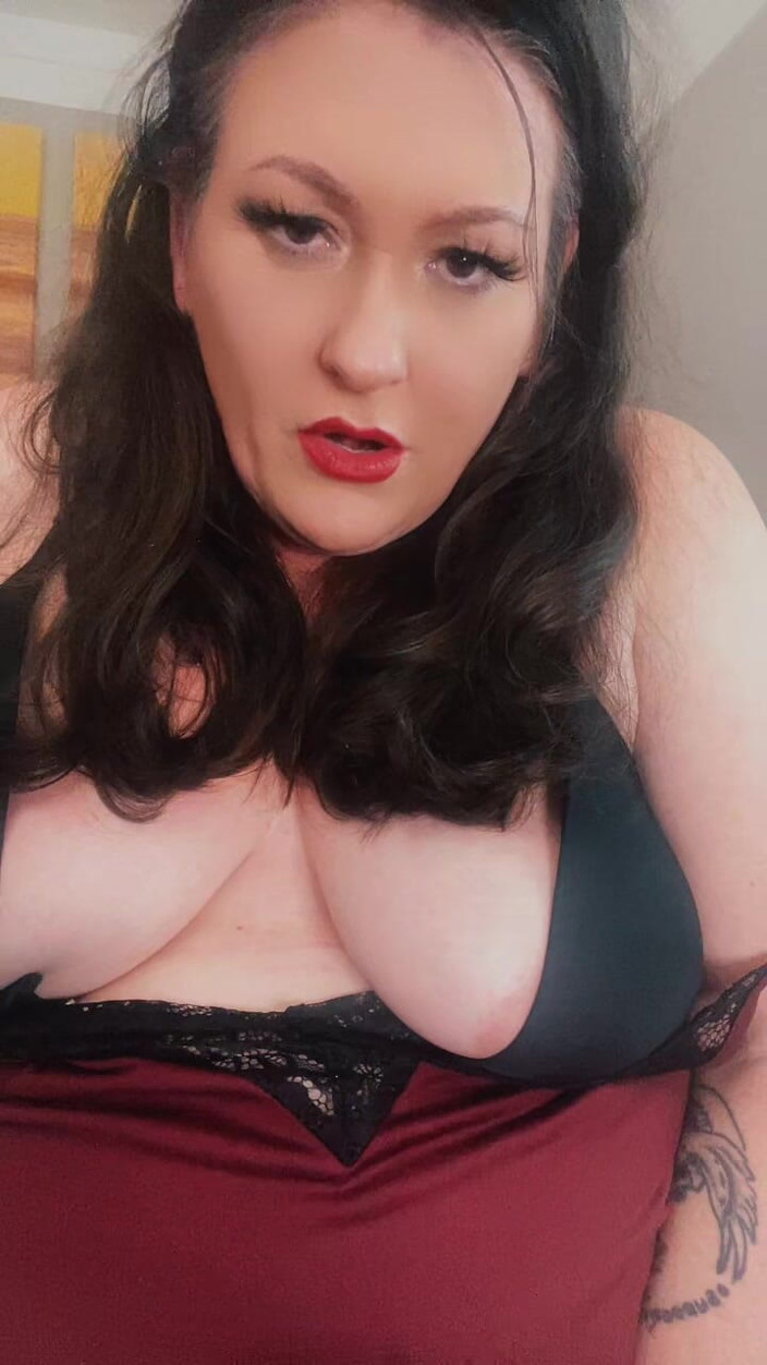 SanDiego8383: She Doesnt Suck-but Ill Take It All