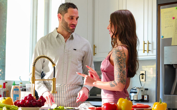 Delphine Films: Delphine Films - (ep5) Visím tam, Abigail: Získej ten polibek