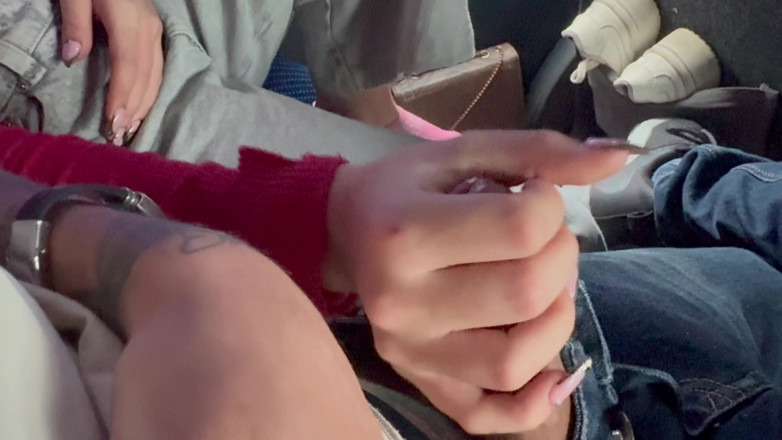 Teen amateur Latinas: 通往麦德林的道路：在服务巴士上撸撸和指法阴户
