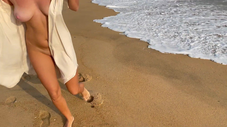 Batty Lux: Blonde with Big Natural Breasts Walks Naked Outdoors.