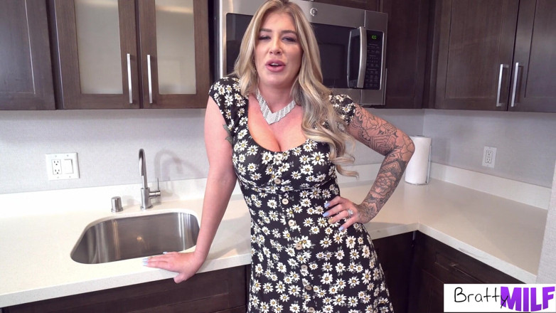 BrattyMilf: Stepmom Gave Me a Boner - S1:e8