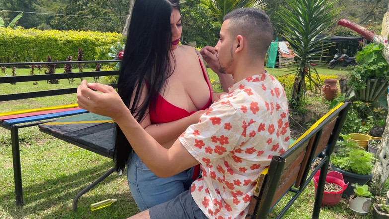 Anotonella-jones: Mój sąsiad uwodzi mnie, gdy mojego męża nie ma w...