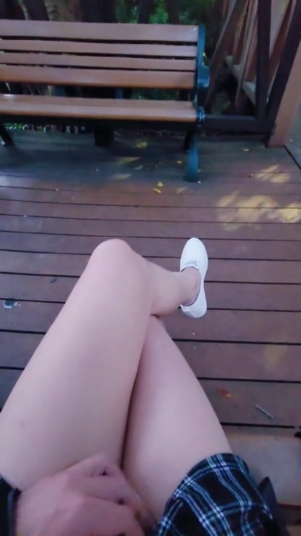 Taiwancdgirl: Transsexuală se pișă și se masturbează