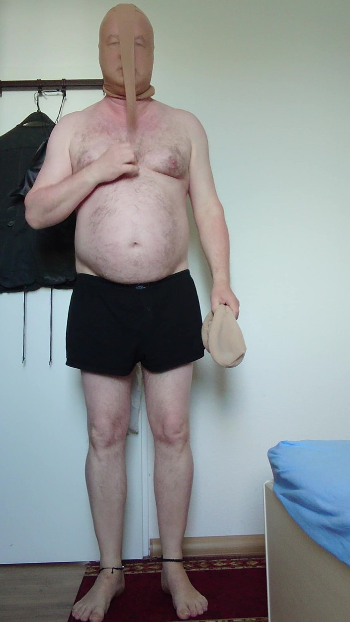 Carmen_Nylonjunge: Carmen nylonjunge prova il nylon per tutto il corpo