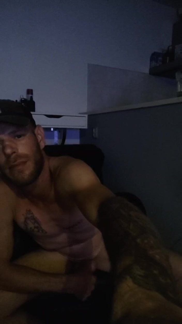 AnacondaWhite: こっちに来てくれませんか?