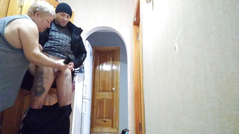 Zona901: Probé un juguete sexual para mi esposo en un servicio...