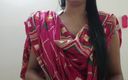 Saara Bhabhi: Jeu de rôle d’histoire de sexe en hindi - un demi-frère...