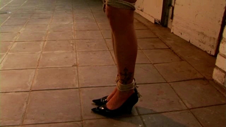 Submissed: Maya tam jen stojí