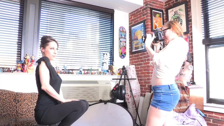 Lesbian love movies: Lesbian date - Satisfy me