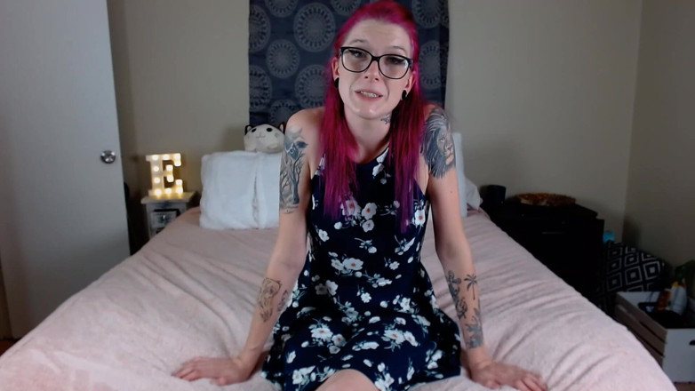 Missellie8: Bully Me in Bed