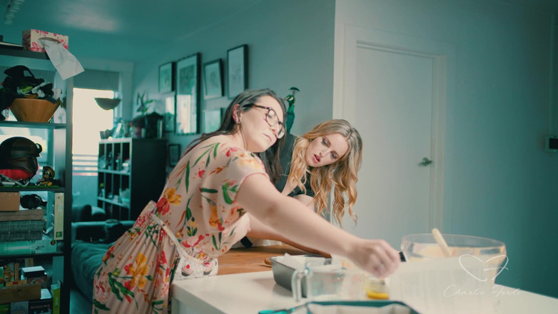 CharlieForde: Peč mi dort s Charlie Forde, Chasey Devil