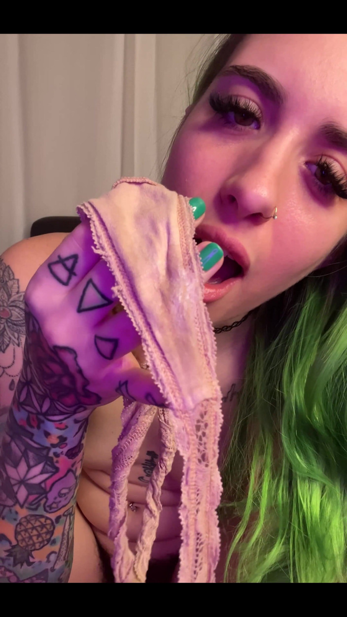 Pearlsage: Smelly Hairy Pits and Panties