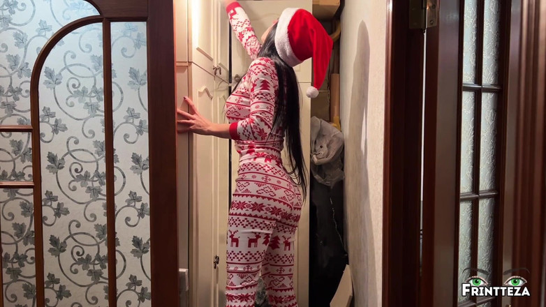 Frintteza: Natale da sola con la matrigna Parte 1. Cerca decorazione per...