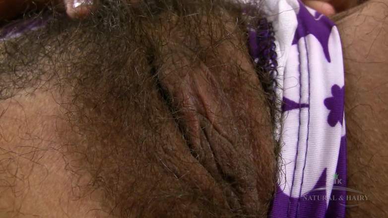 ATK Hairy: Si cewek semok latino rhys adams lagi asik ngentot di...