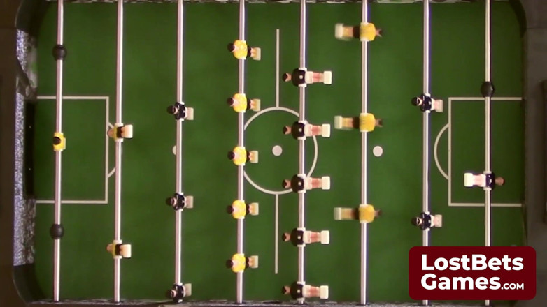 Lost Bets Games: Strip stolní fotbalová hra slibuje na konci výprask