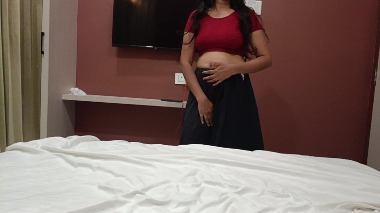 Desisexqueen: Con Cu to Ji Bị Quyến Rũ Bởi Cơ Thể...
