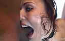 Full porn collection: Peituda milf Layla chupa e fode paus gordos em interracial...