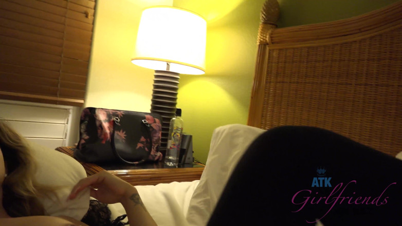 ATK Fans (Girlfriends): Virtueller urlaub Kauai mit Kristien Scott 5/6