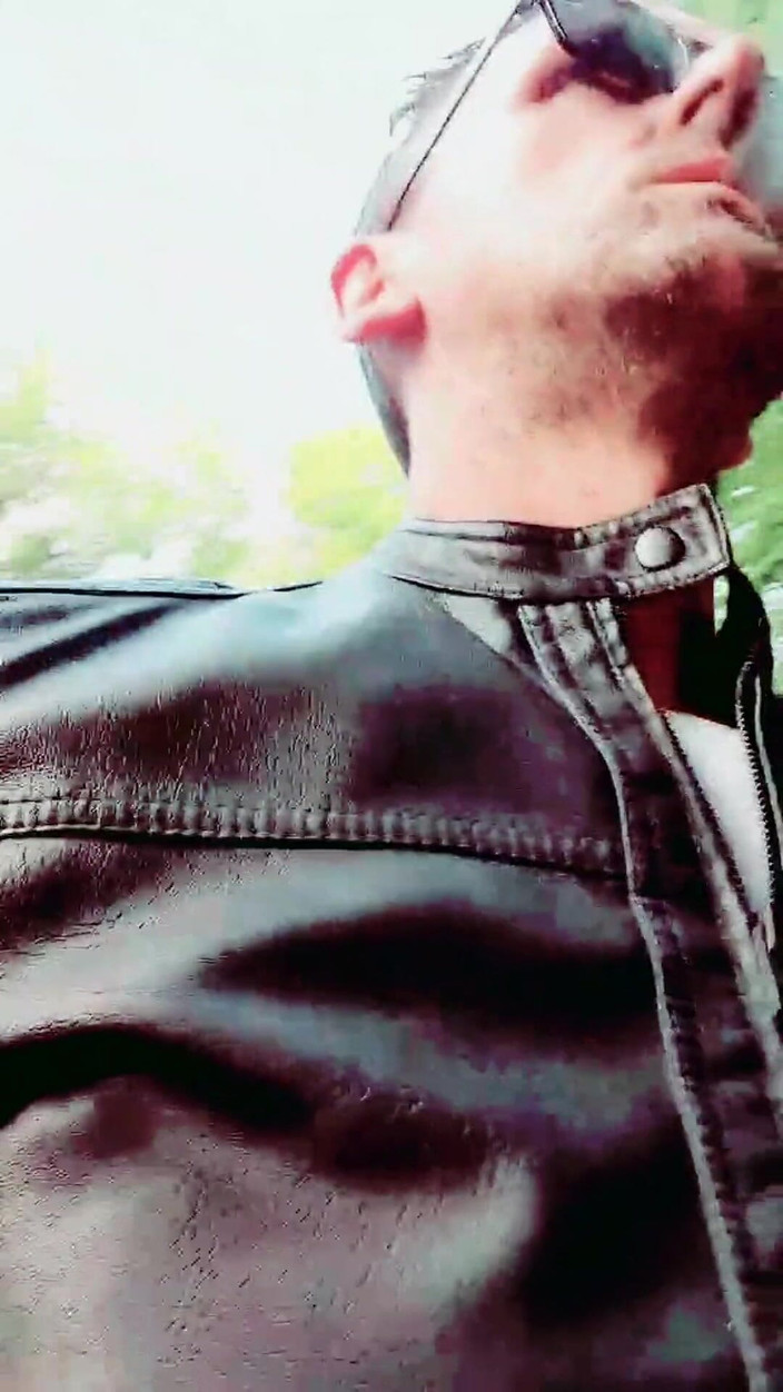 Slutboyben: Slutboyben cam4 性感巡航小妞在什未林 B321 停车场