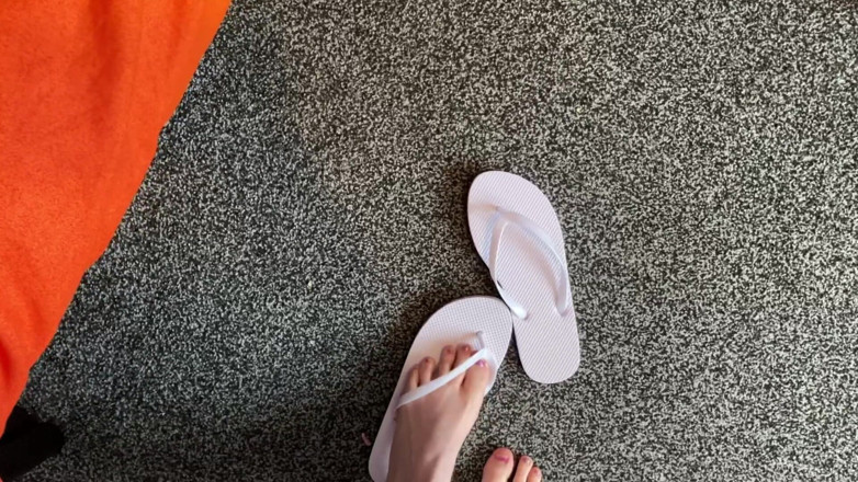 Alice Bean: Sandals Foot Humiliation