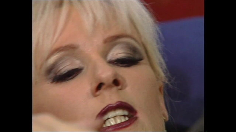 Deutschland porn: MiLF bionda scopata da un grosso cazzo duro