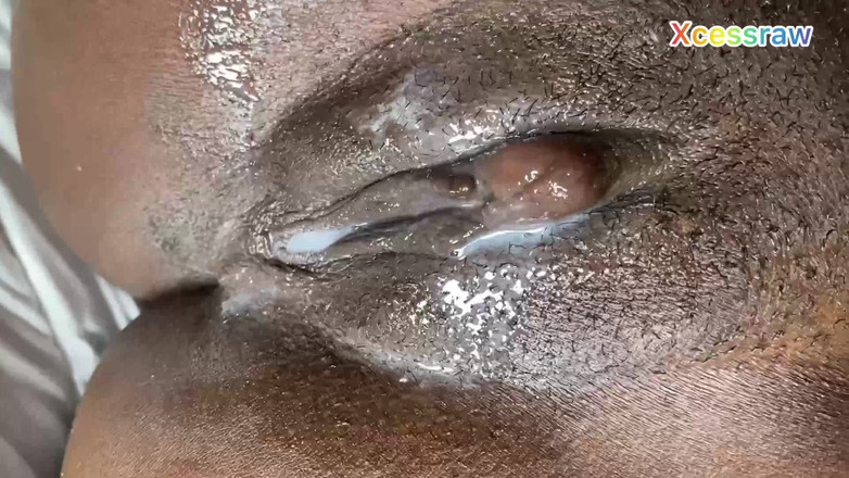 ExcessRaw: Mengundangnya dan dia membungkuk dan disetubuhi di pantat dan memek....