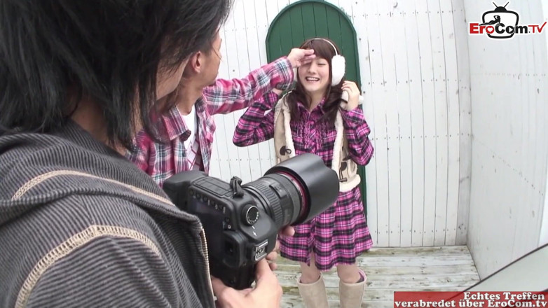 EroCom: Asian Teen Girl with tiny tits wanna get her hairy...
