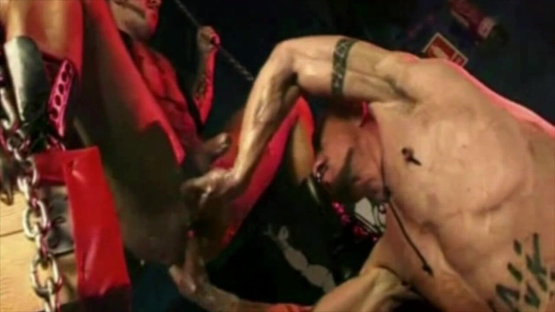 Crunch Boy: Fisted by sexy dominant dude in Barcelona