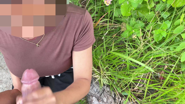 Pinay Shena Mae: Cum Swallow in Public.