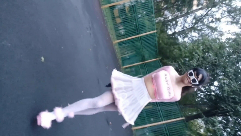 Ponny Letany: Går ut med min sexiga rosa look del 1