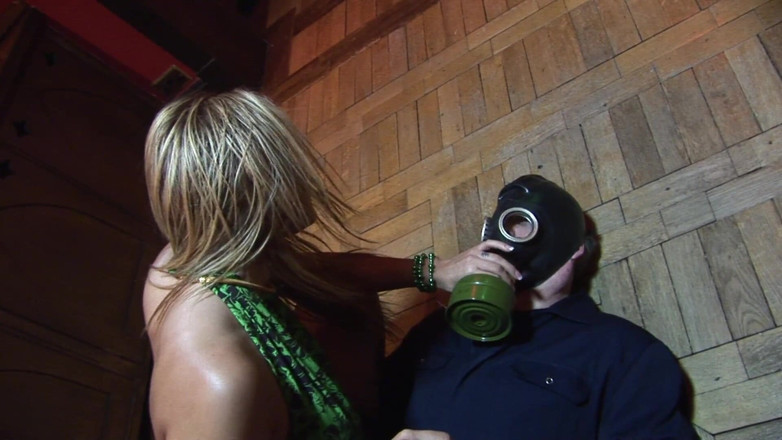 Wonderfull Bigboobs: Trina gets her pussy sucked by a stranger who entered...