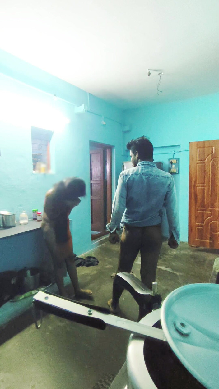 Killermia: Tamil flicka fusk i hemmet till stående sex med sin älskare